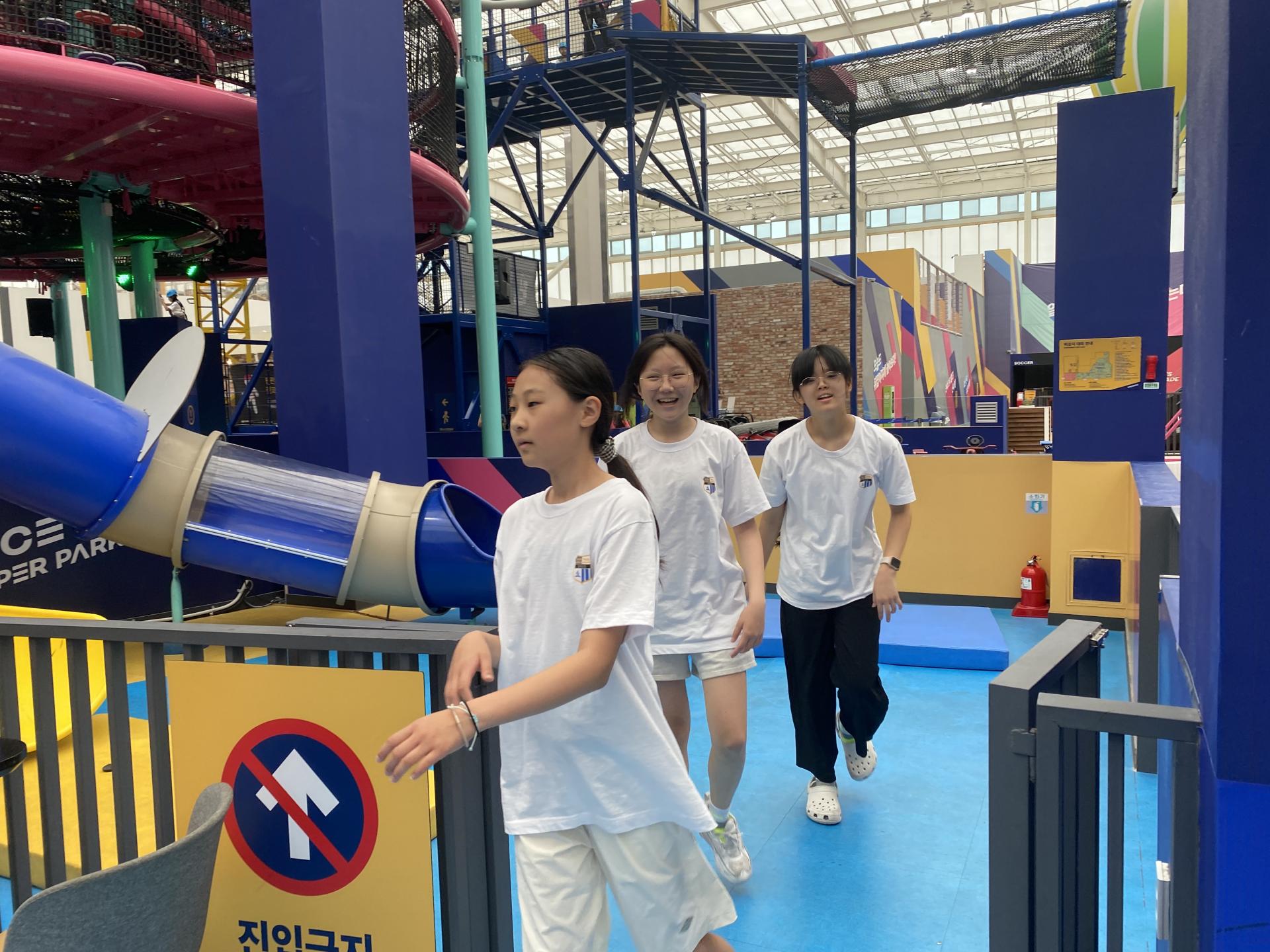 b5878131f19d5.jpg