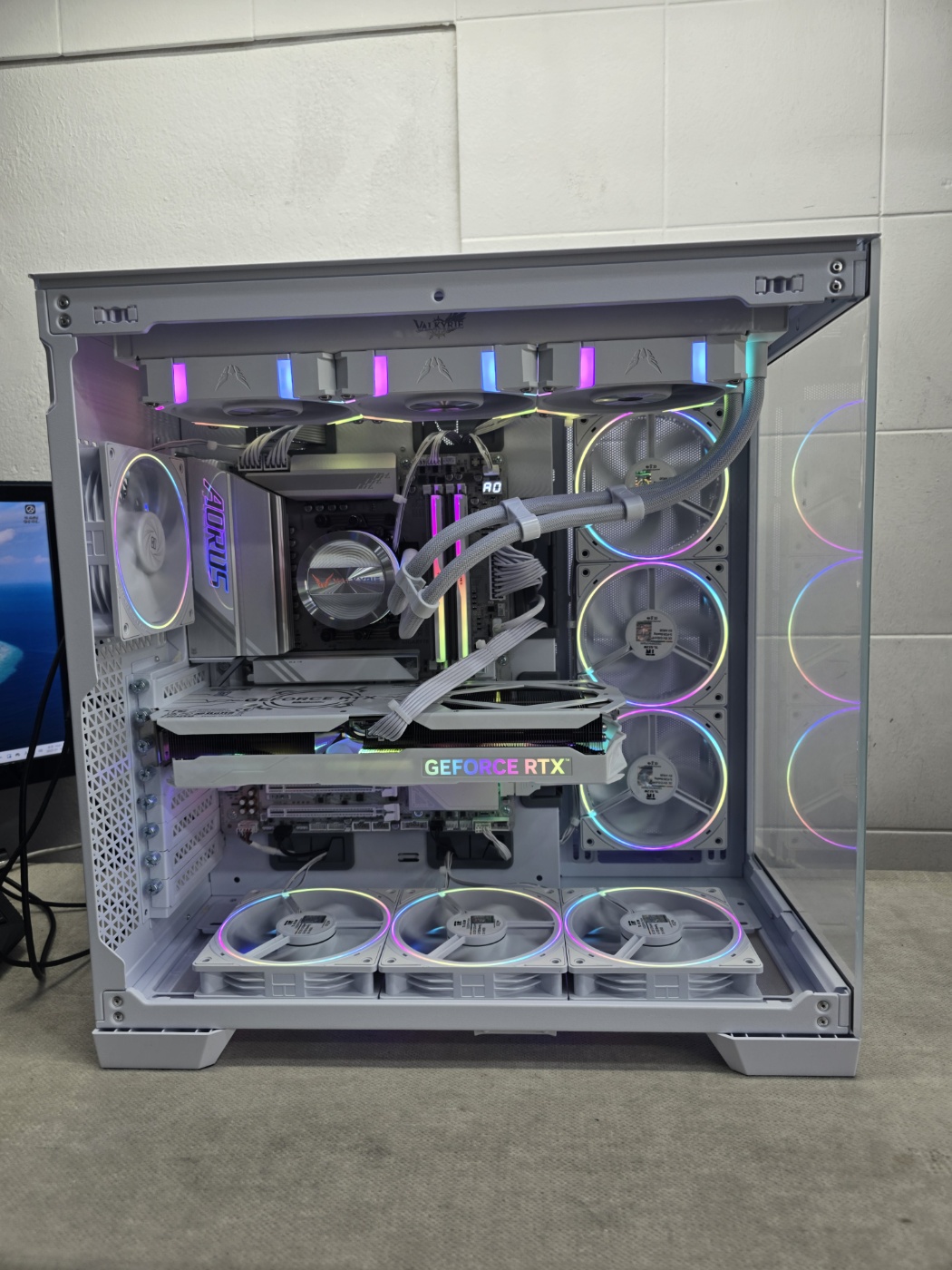 deecc50a32f2b.jpg