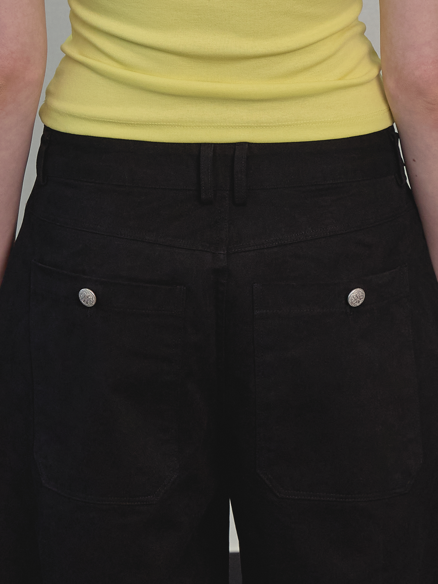 Washed metal button chino pants black