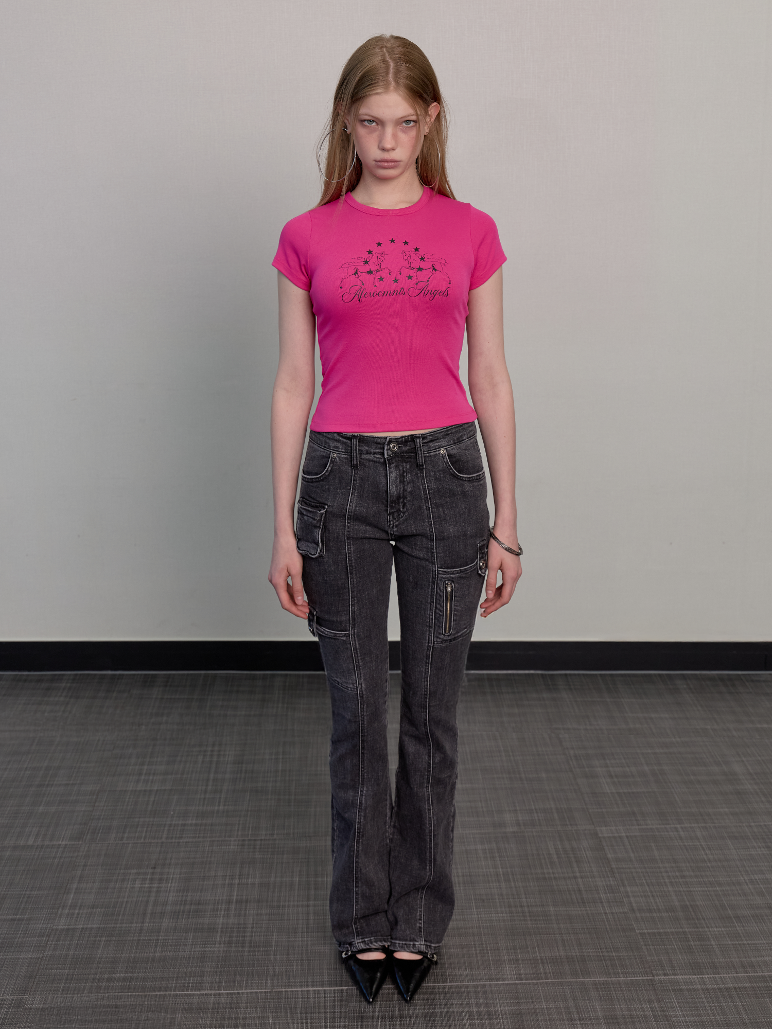 Horse star logo tee hot pink