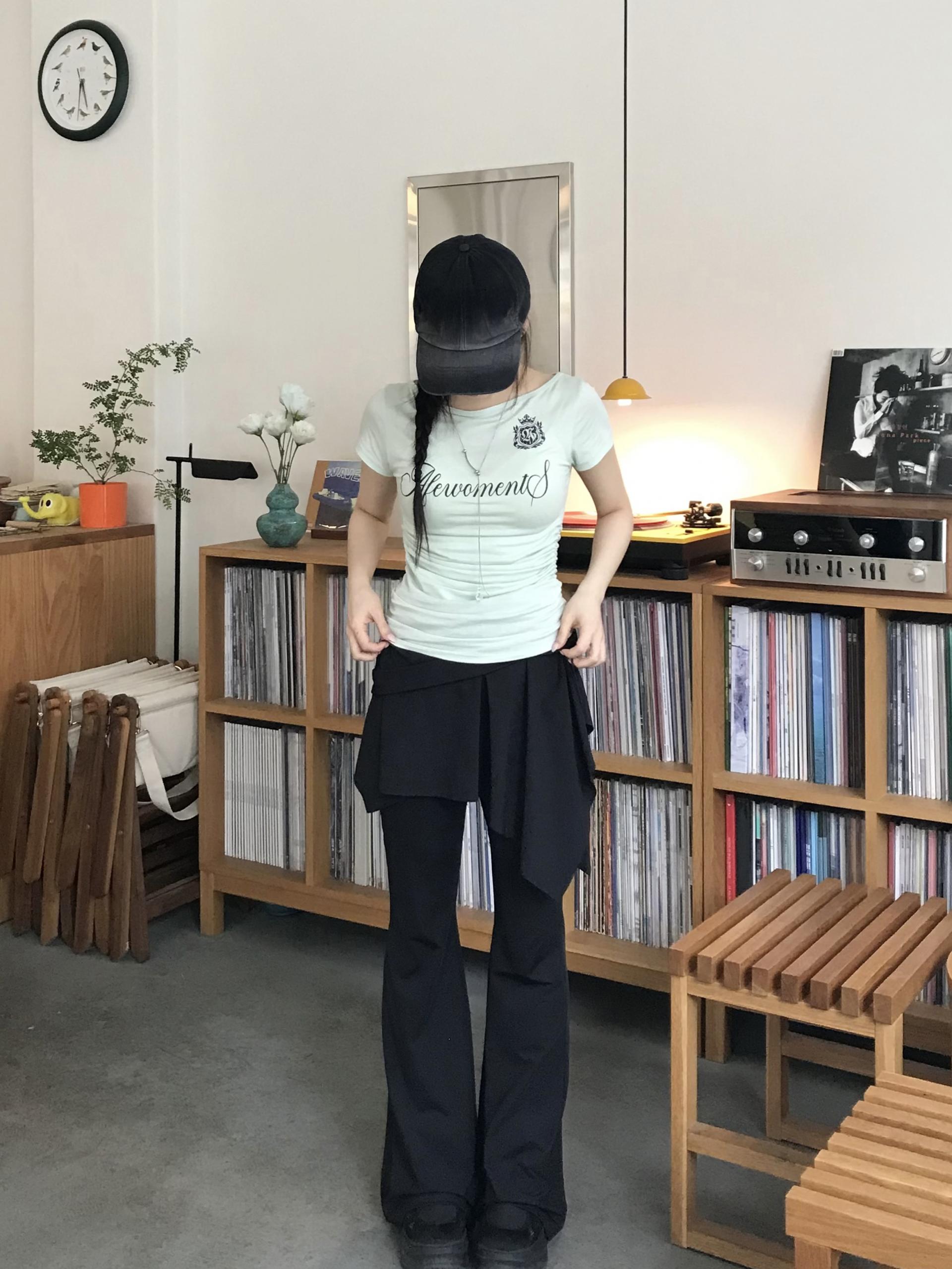 Emblem string tee mint