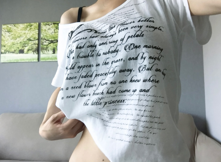 Pale printed top white