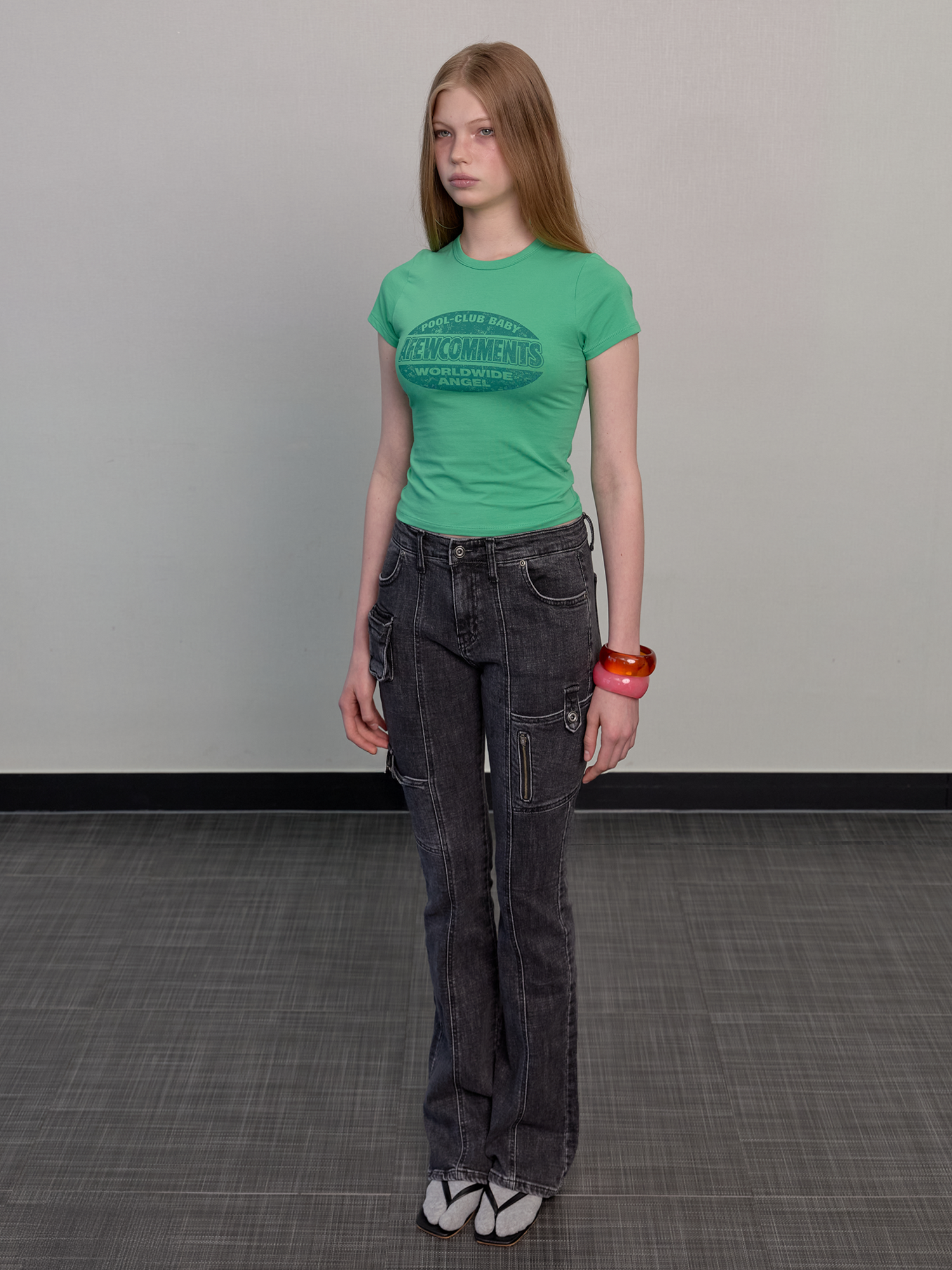 Round crack logo tee green