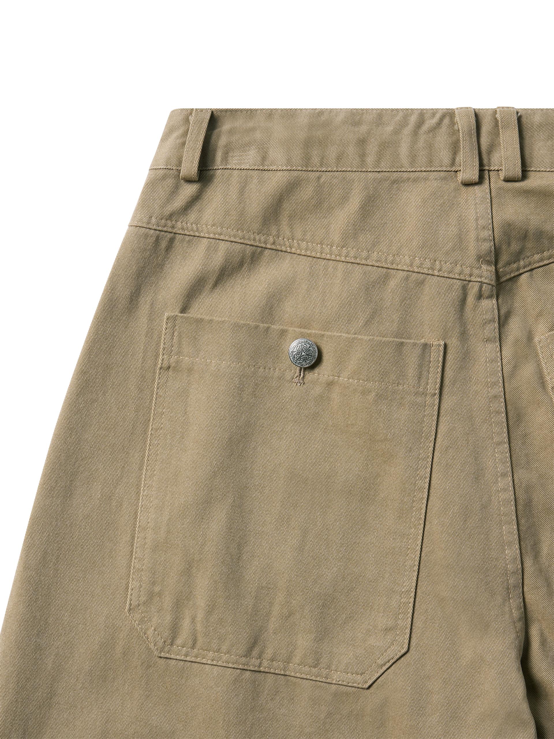 Washed metal button chino pants beige