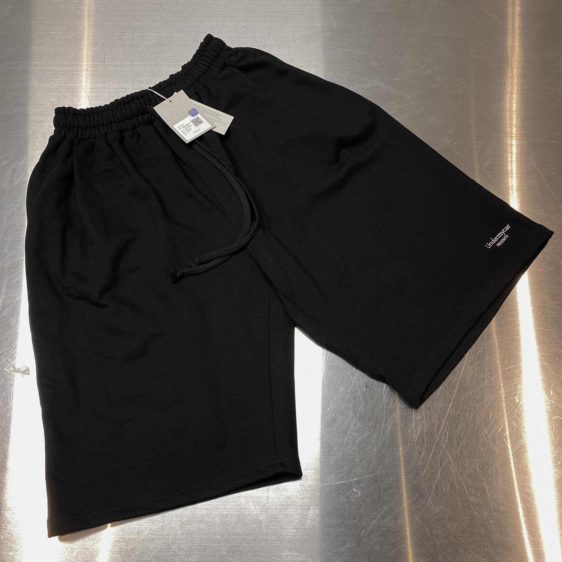 Mu.16 Anti Fxxking Logo Play Oversized One Tuck Sweat Shorts Black