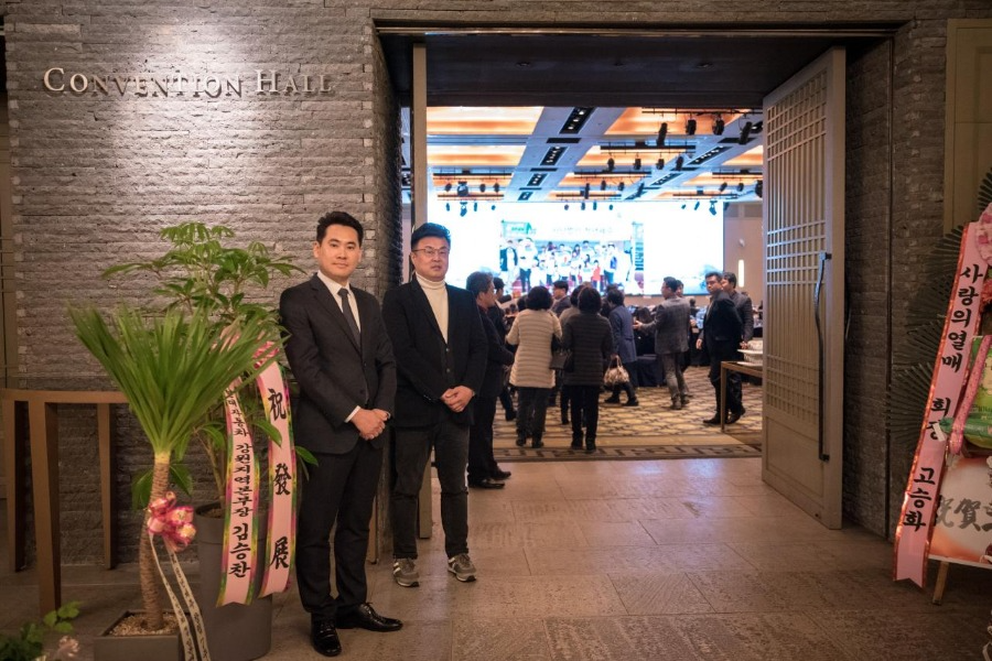 j_d29Ud018svcn8exgx08kj30_ezw189 - 복사본.jpg