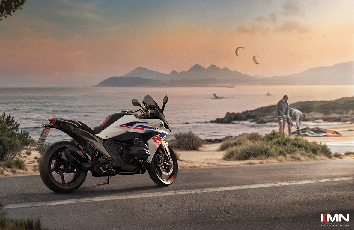 BMW 모토라드가 새롭게 선보인 스포츠 투어러 R 1300 RS