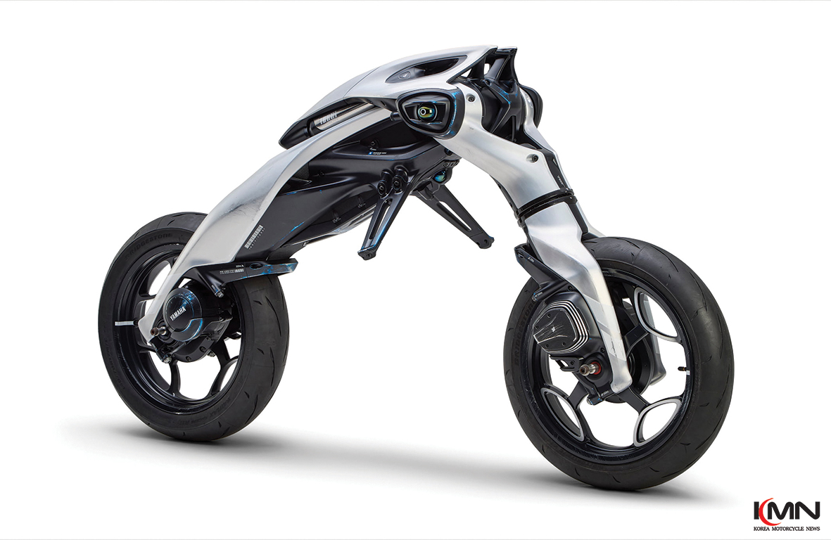 인간과 기계의 교감을 시각화한 MOTOROiD 시리즈의 진화