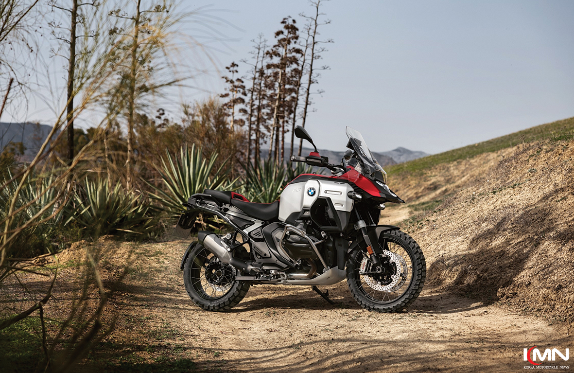 대형 어드벤처 바이크 시장을 선도하는 BMW R 1300 GS 어드벤처