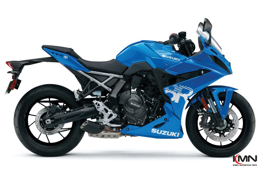 레이스 트랙과 일상을 모두 아우르는 스즈키 GSX-8R