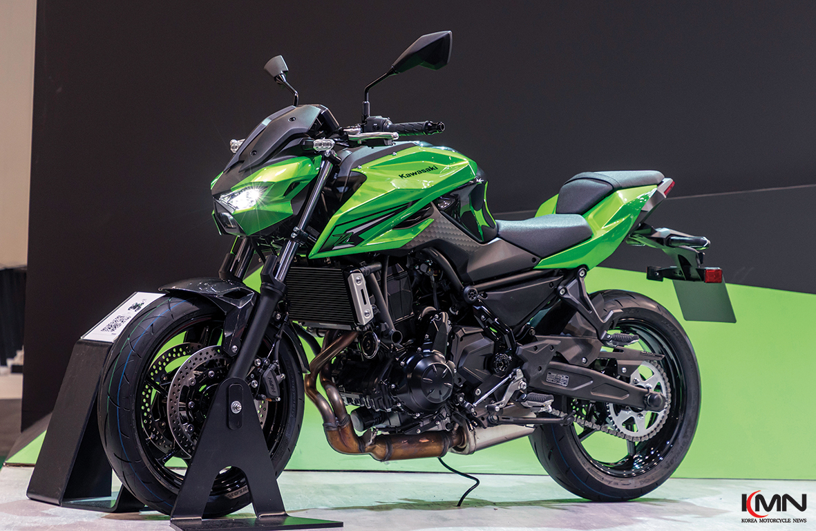 한층 더 날카로운 스타일로 다듬어진 2026년형 Z900