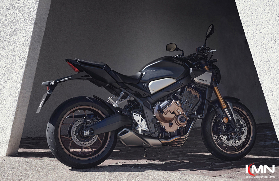 스타일리시한 디자인과 탄탄한 기본기로 네이키드 시장을 이끈 혼다 CB650R