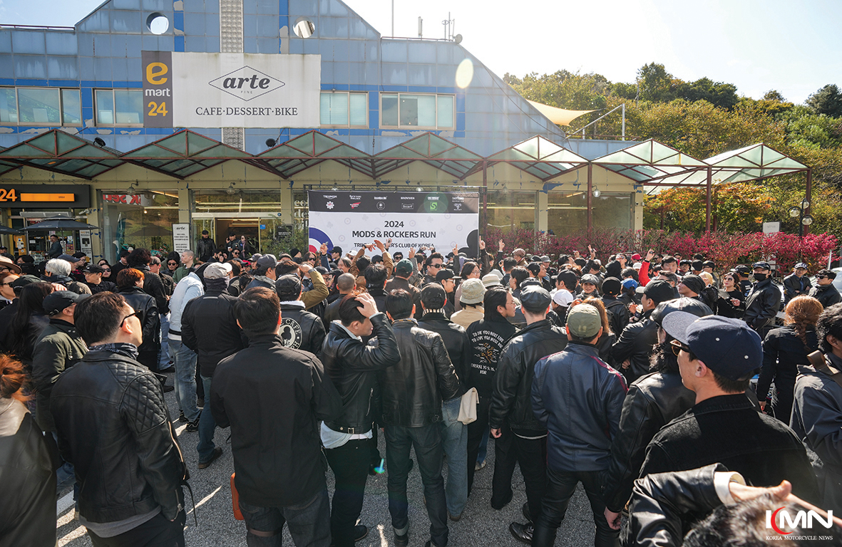행사장을 찾은 라이더들이 개성 넘치는 스타일을 선보이고 있다