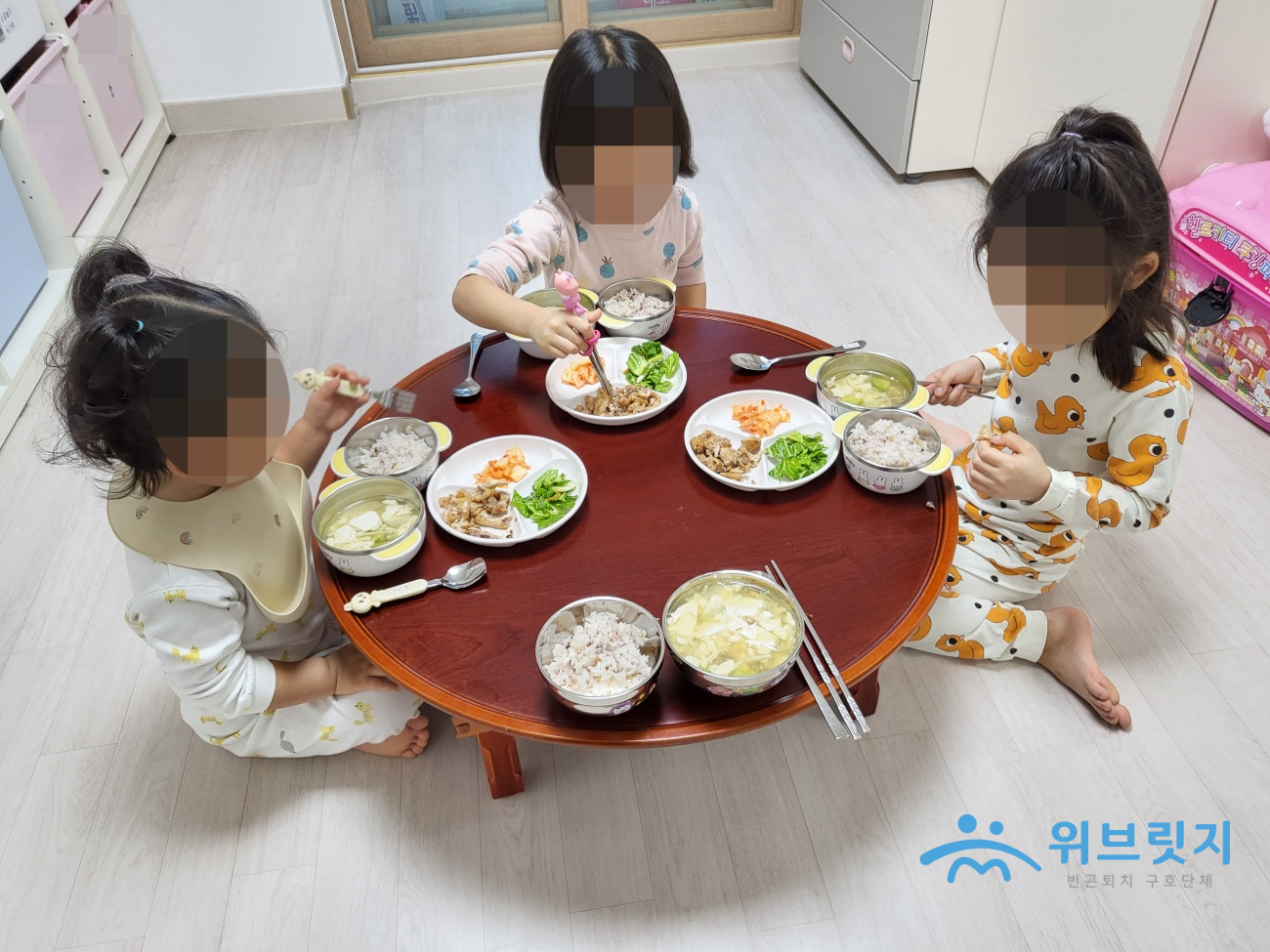 SE-d4023b25-9c35-4af8-8585-67b4136a97b3.jpg
