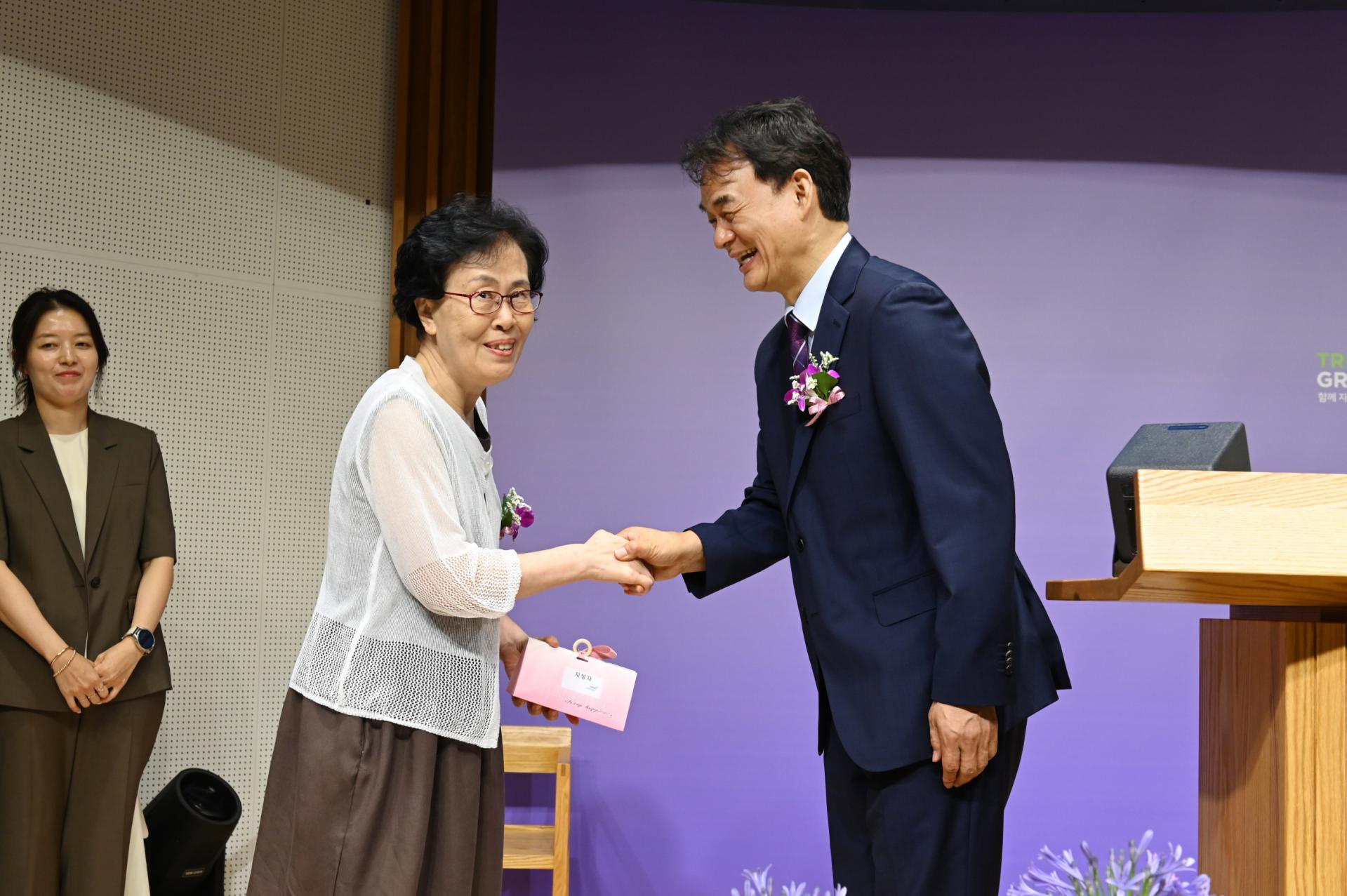 0c51a8ba6005e.jpg