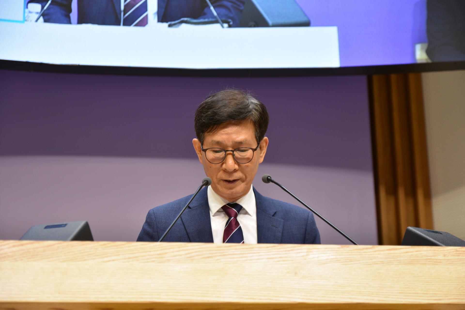17b740830dde6.jpg
