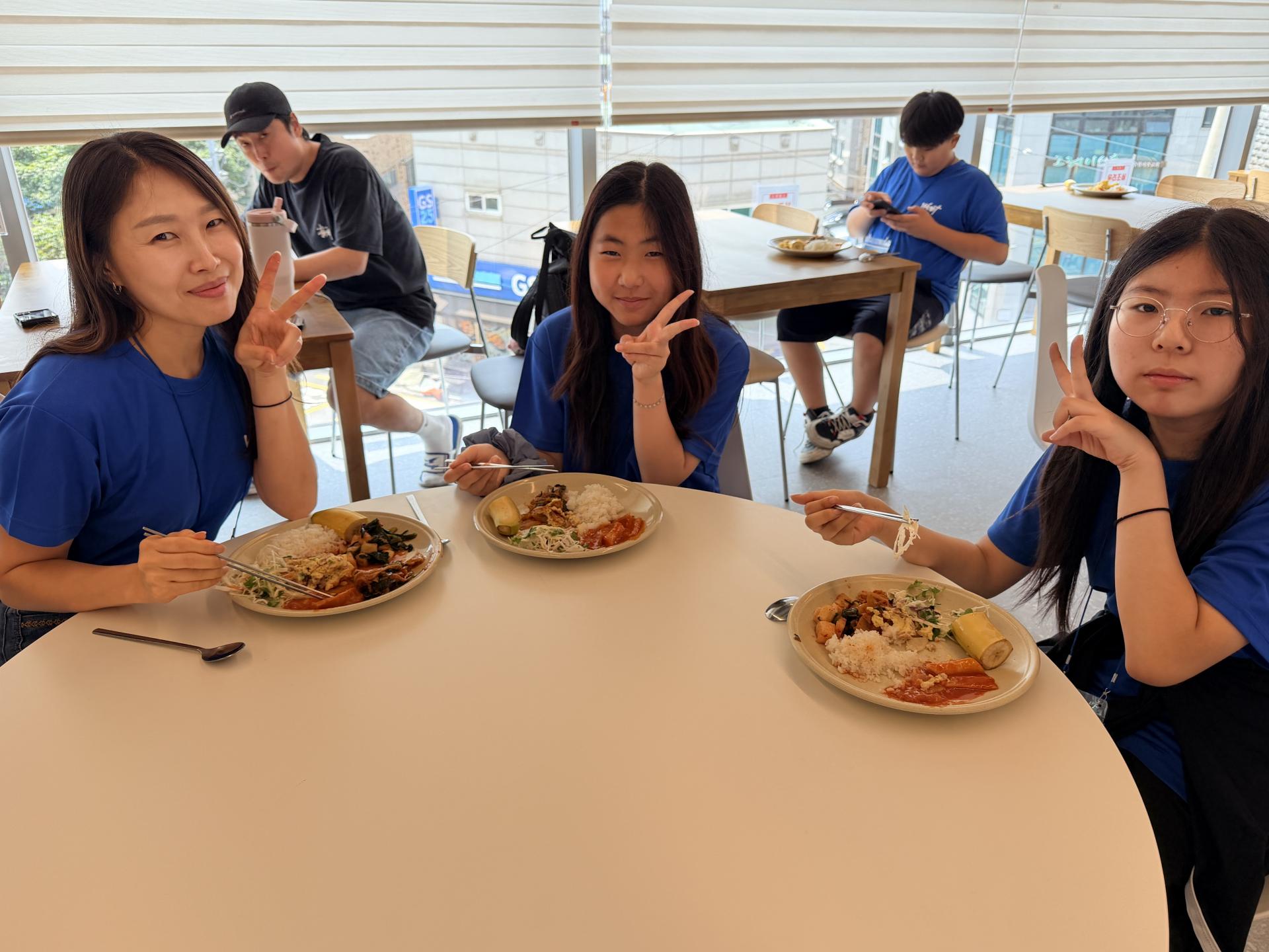 4cef159f44f9f.jpg