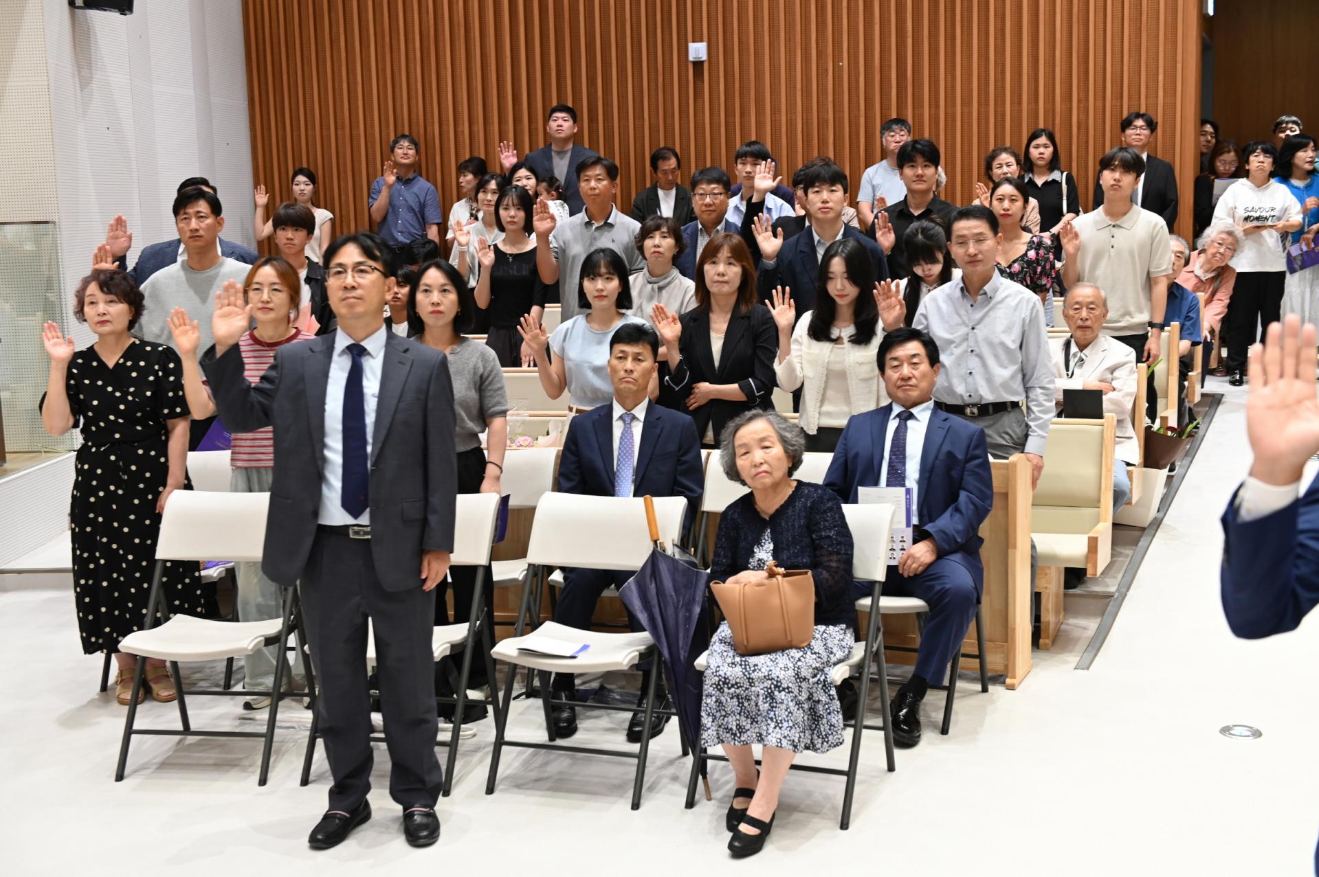 5798d033cc013.jpg