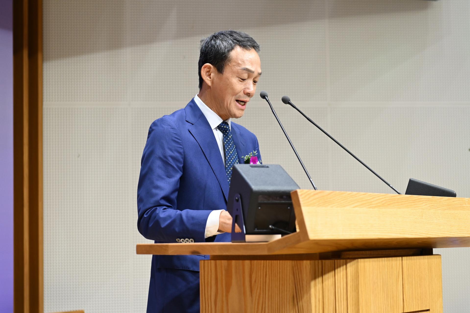 9a01520c04019.jpg