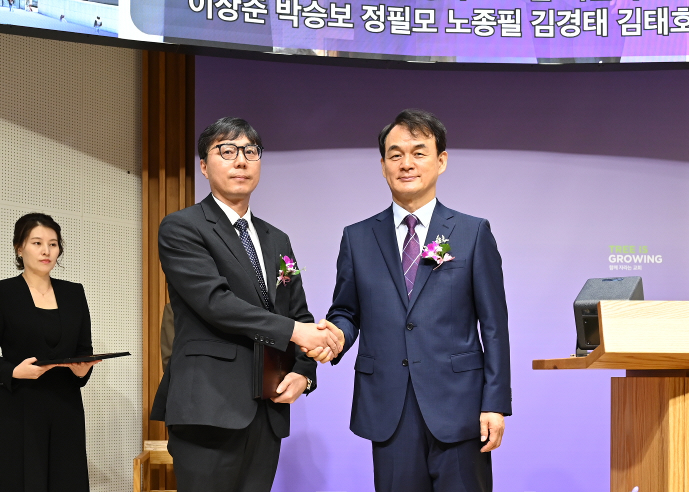 c8686d61663e0.jpg