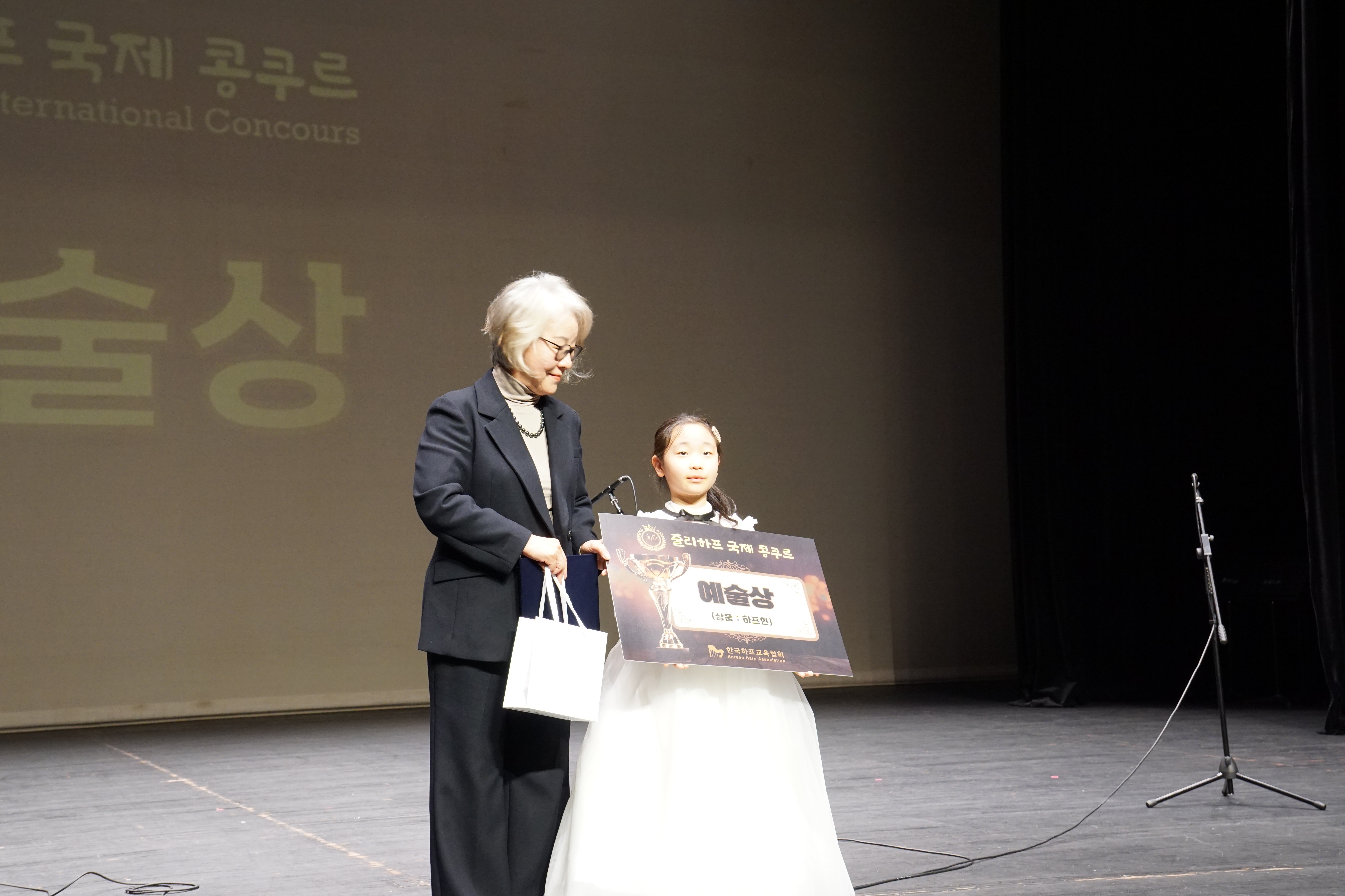 ef9d06f4433f1.jpg