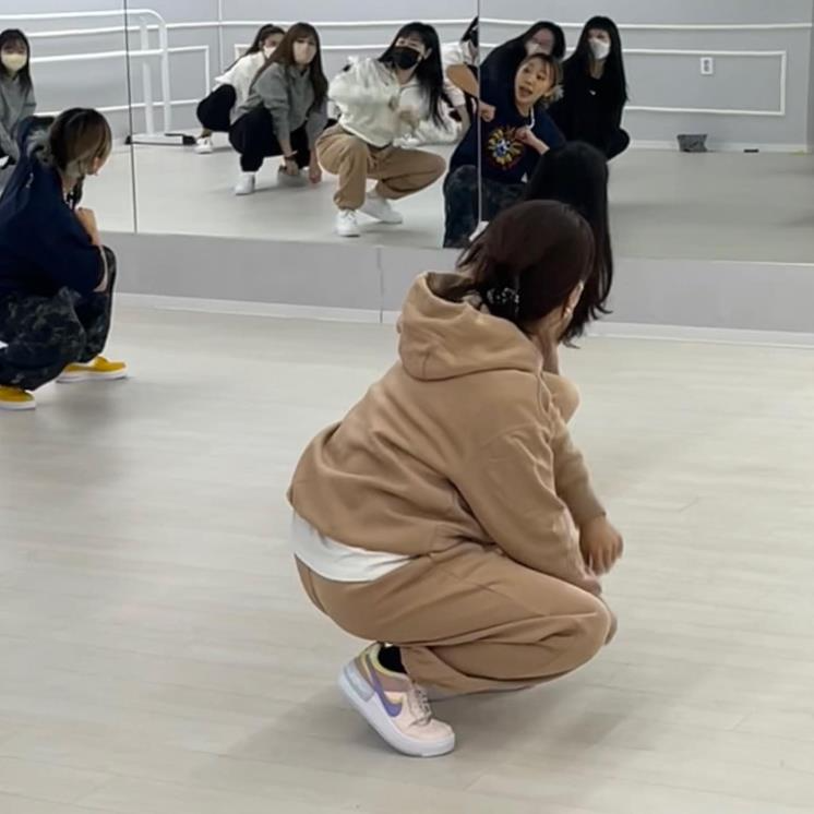 (믿을 수 없겠지만) 뉴진스 '어텐션' 을 배우는 중 