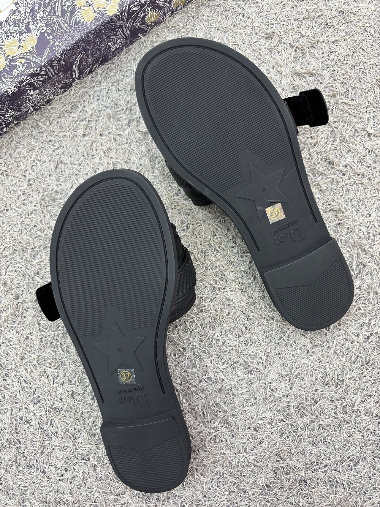 디O 레볼루션 뮬 슬리퍼