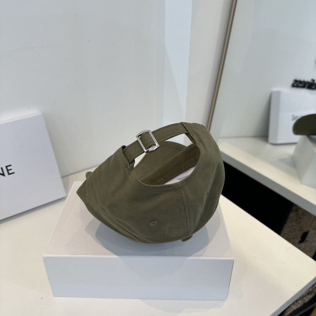 셀린느 오리지널 홀스 캡모자
