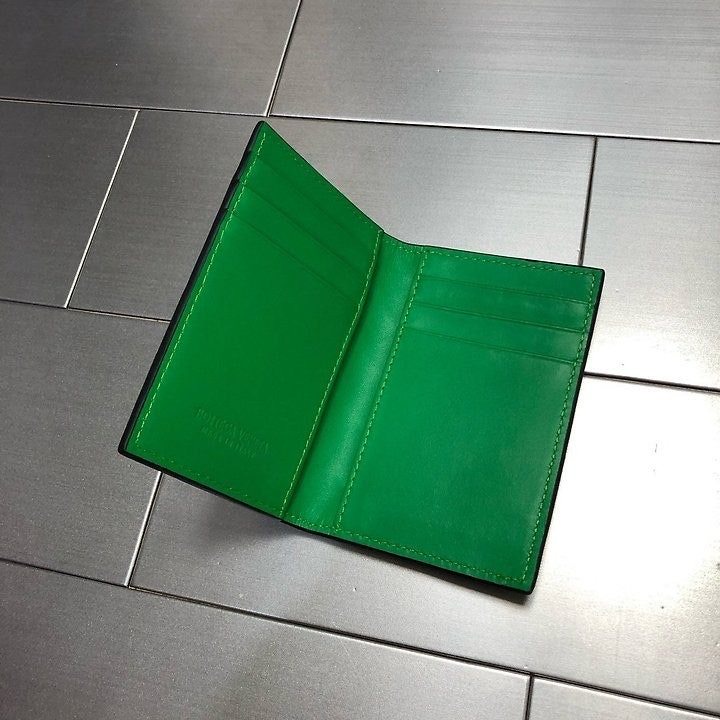보테가베네타 인트레치아토 플랩 카드케이스