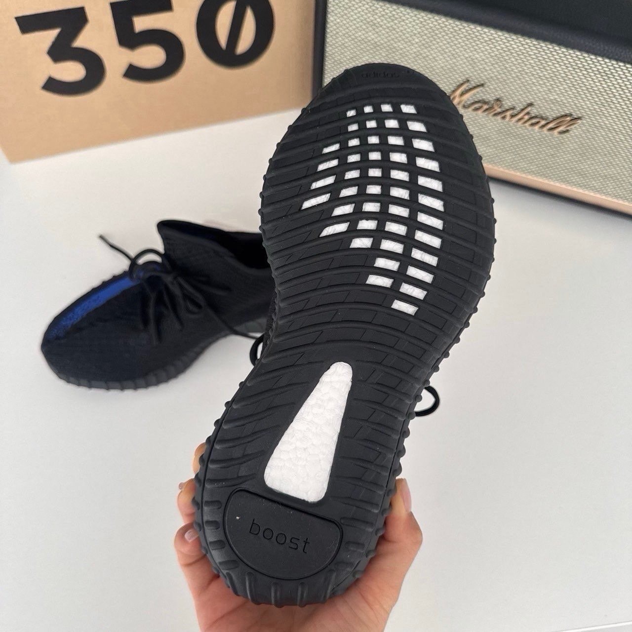 아디다스 이지부스트 350V2 디즐링
