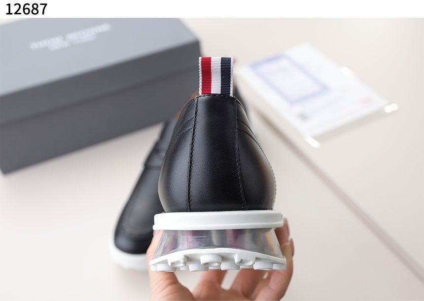 톰브라운 수입프리미엄급 비텔로 카프 레더 페니 로퍼 블랙 신상