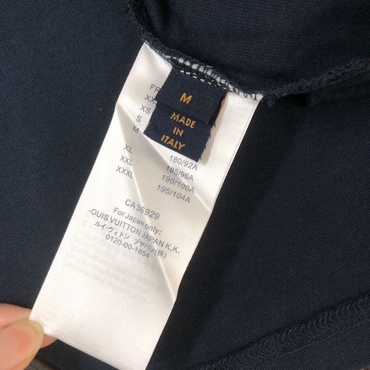 루이비X 라포네인 LV 반팔티