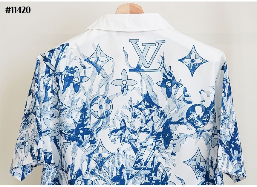 Louis Vuitton 1ABNSG Graphic Short-sleeved Shirt