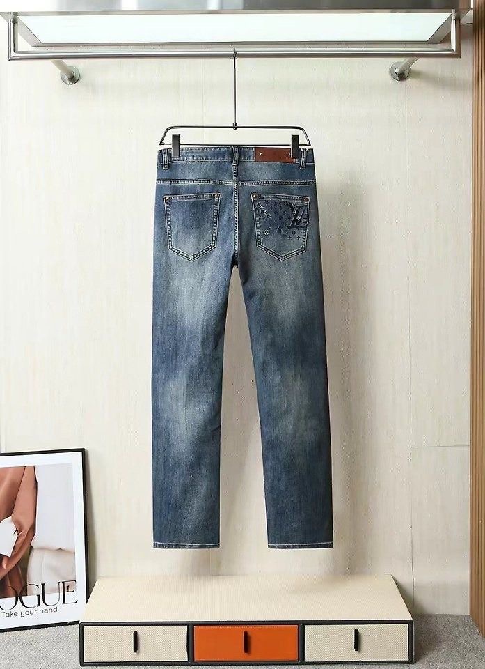 루이비통 모노그램 자수로고 브라운패치 스판 데님진