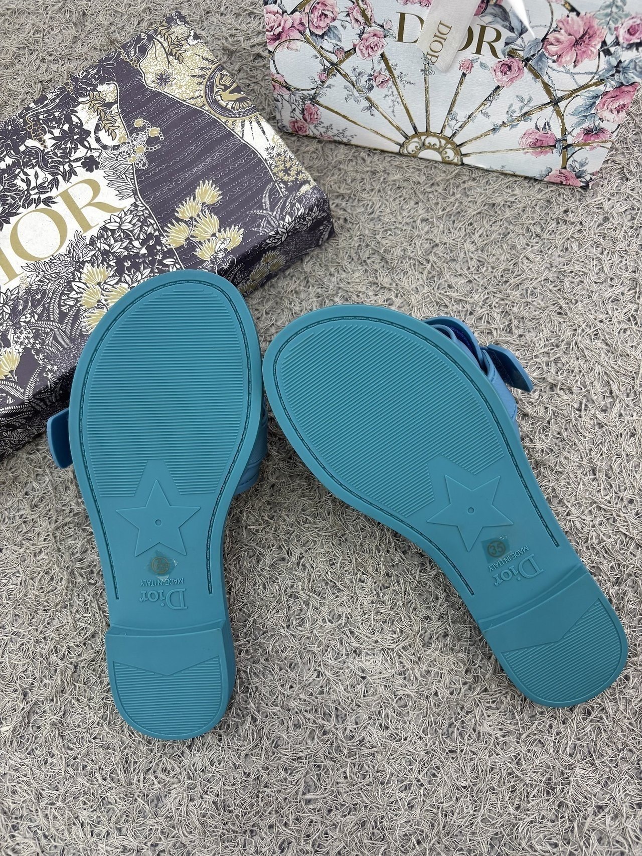 디O 레볼루션 뮬 슬리퍼