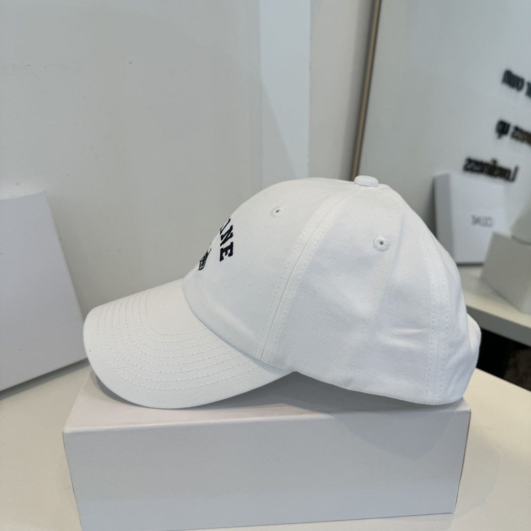 셀린느 오리지널 홀스 캡모자
