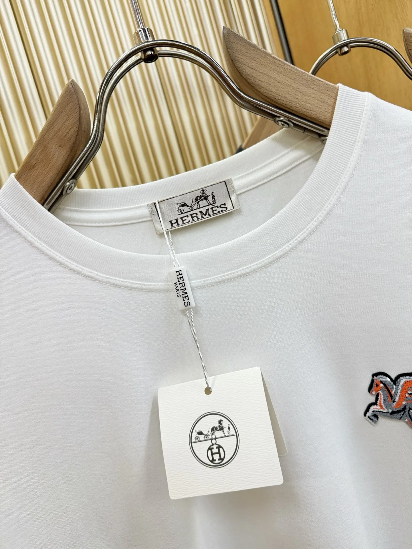 에르메스 2026 신상 반팔 티셔츠 - 상세 이미지 8개