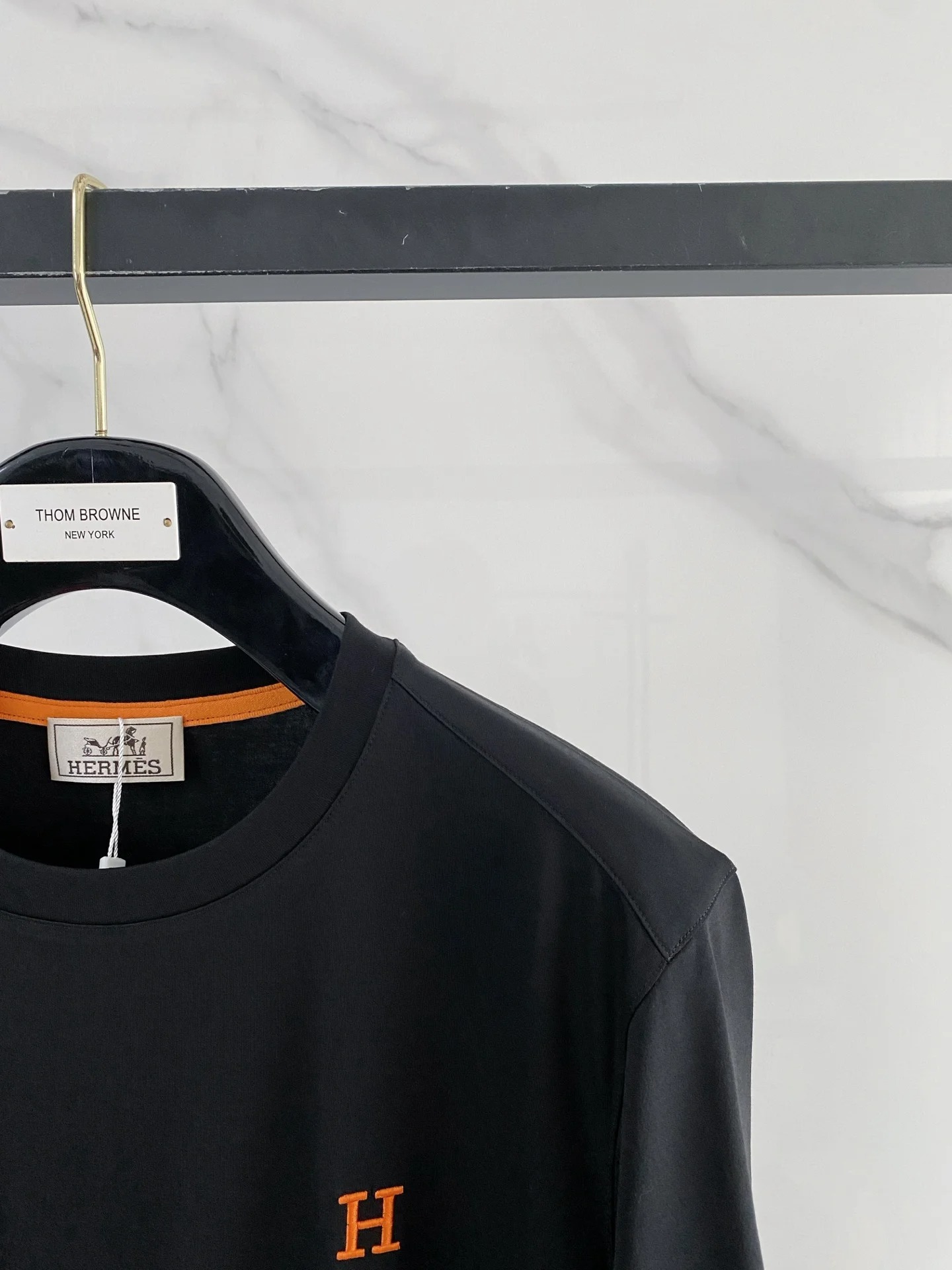 에르메스의 최신 남성용 크루넥 반팔 셔츠 - 상세 이미지 3장