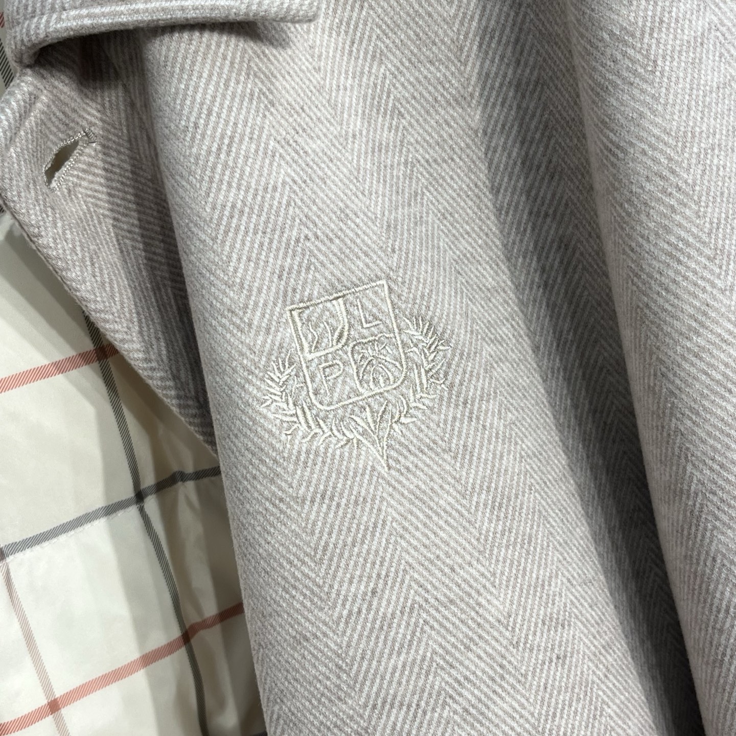 65b41ab3350cb.jpg