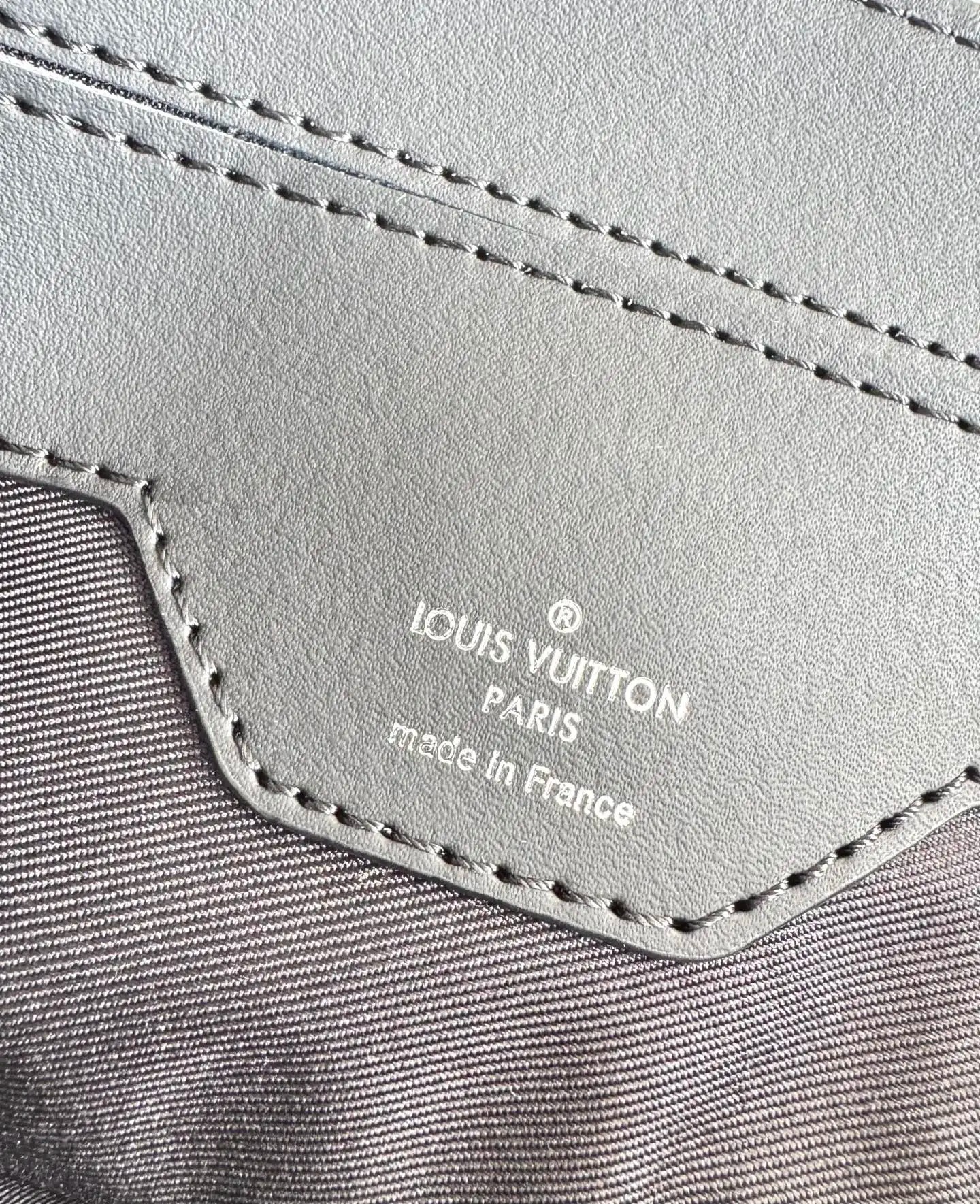 LV 오버시즈 오리지널 M44733 삭 플랫 핸드백 - 상세 이미지 7개