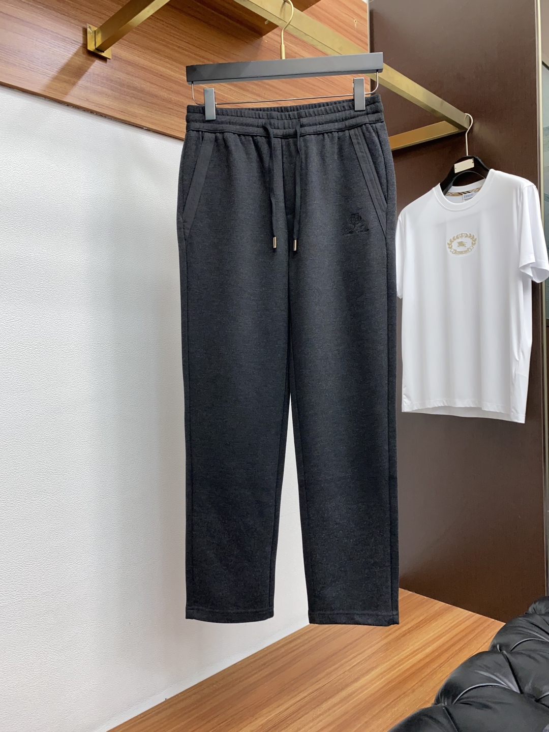 93230d7cbd783.jpg
