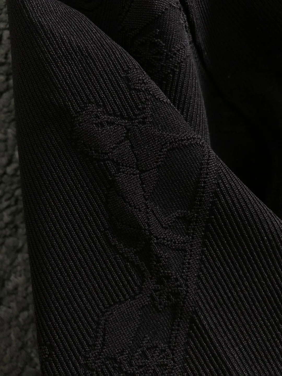 에르메스 2026 봄/여름 자카드 반팔 티셔츠 (은은한 패턴) - 상세 이미지 7개