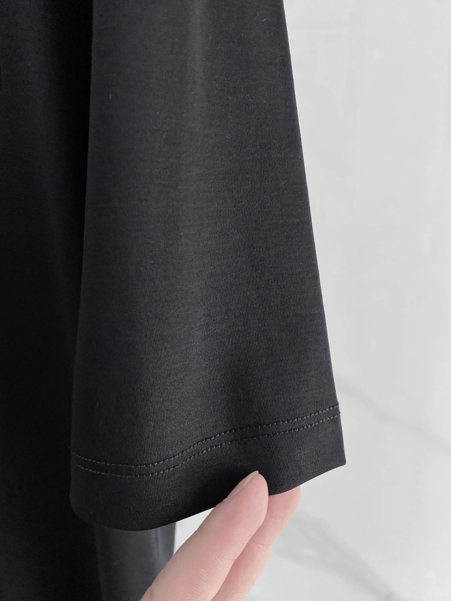 에르메스의 최신 남성용 크루넥 반팔 셔츠 - 상세 이미지 6장