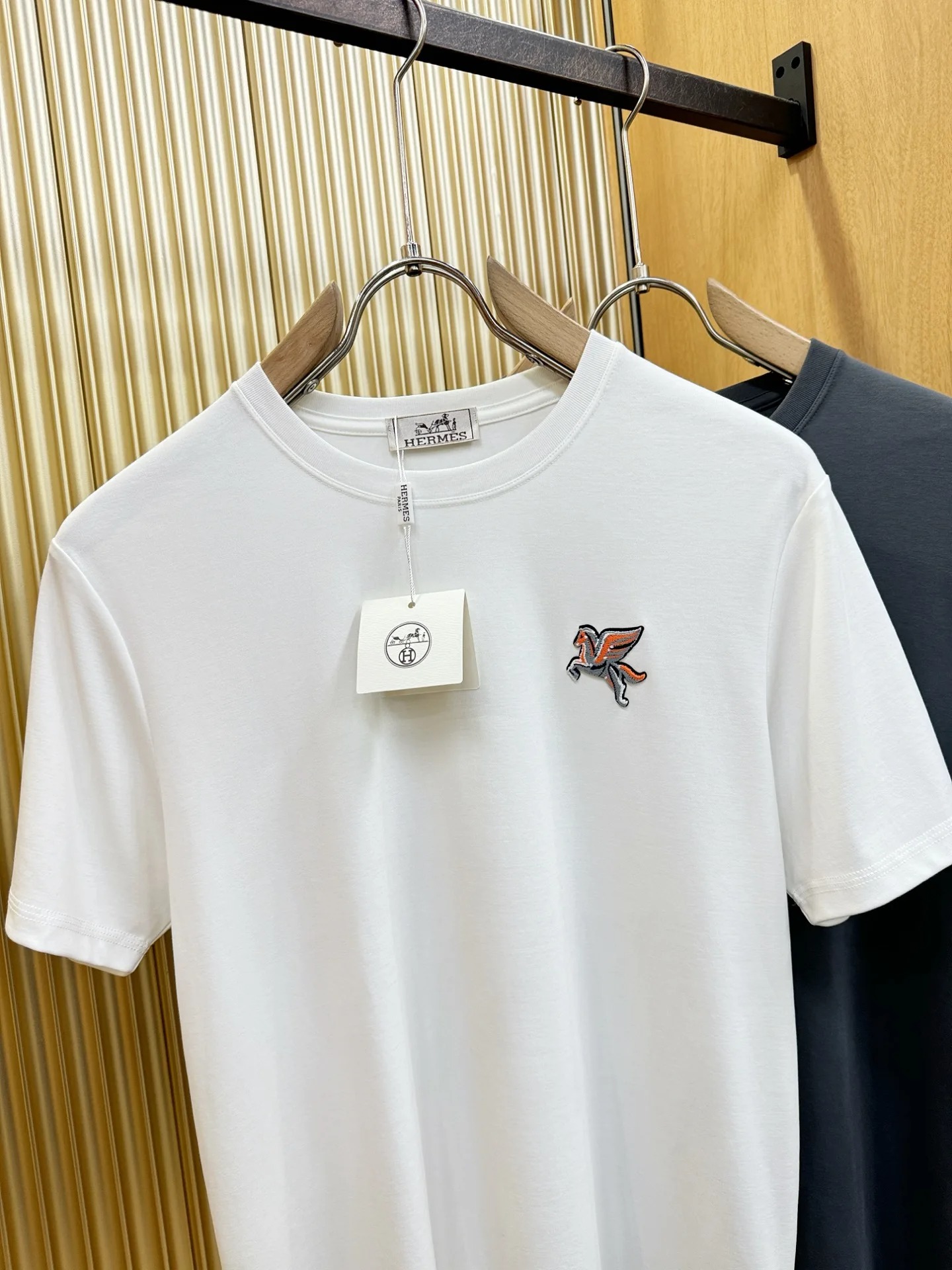 에르메스 2026 신상 반팔 티셔츠 - 상세 이미지 2