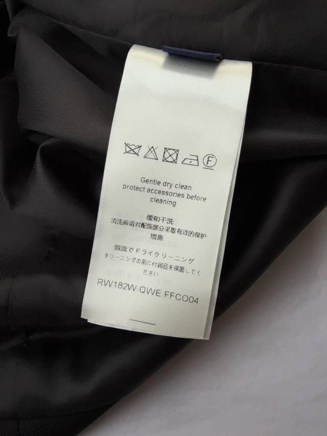 d86837fab64aa.jpg