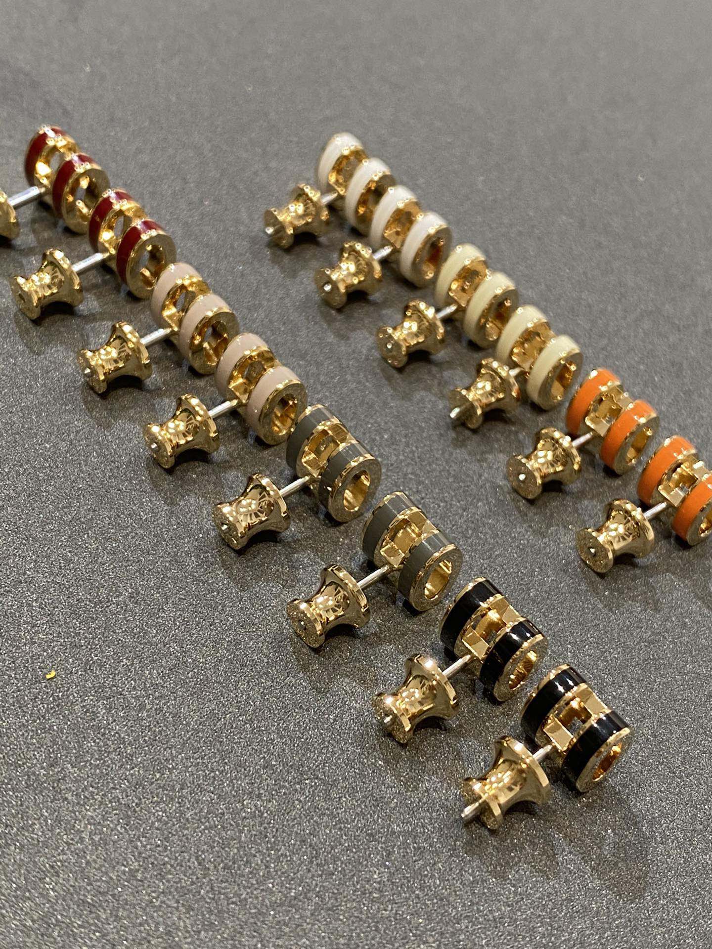 d9bf66a4607bc.jpg