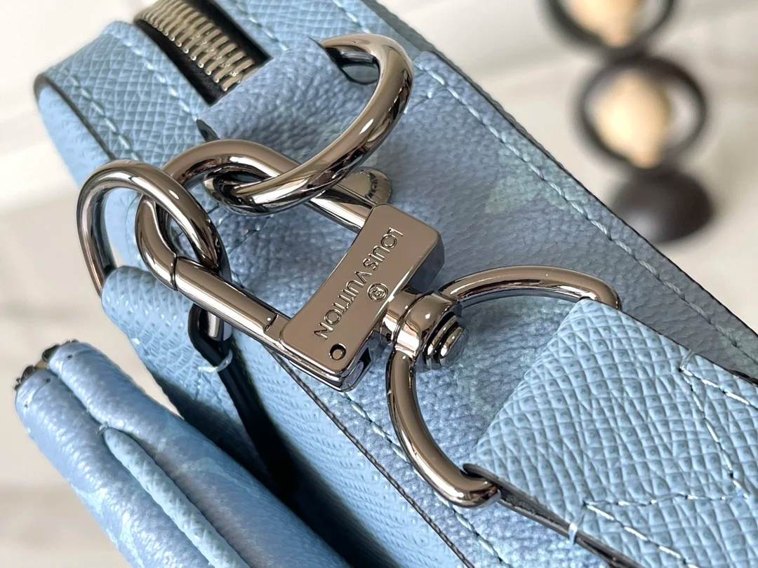 LV M14069 코팅 캔버스 남성용 메신저 백 - 상세 이미지 6개