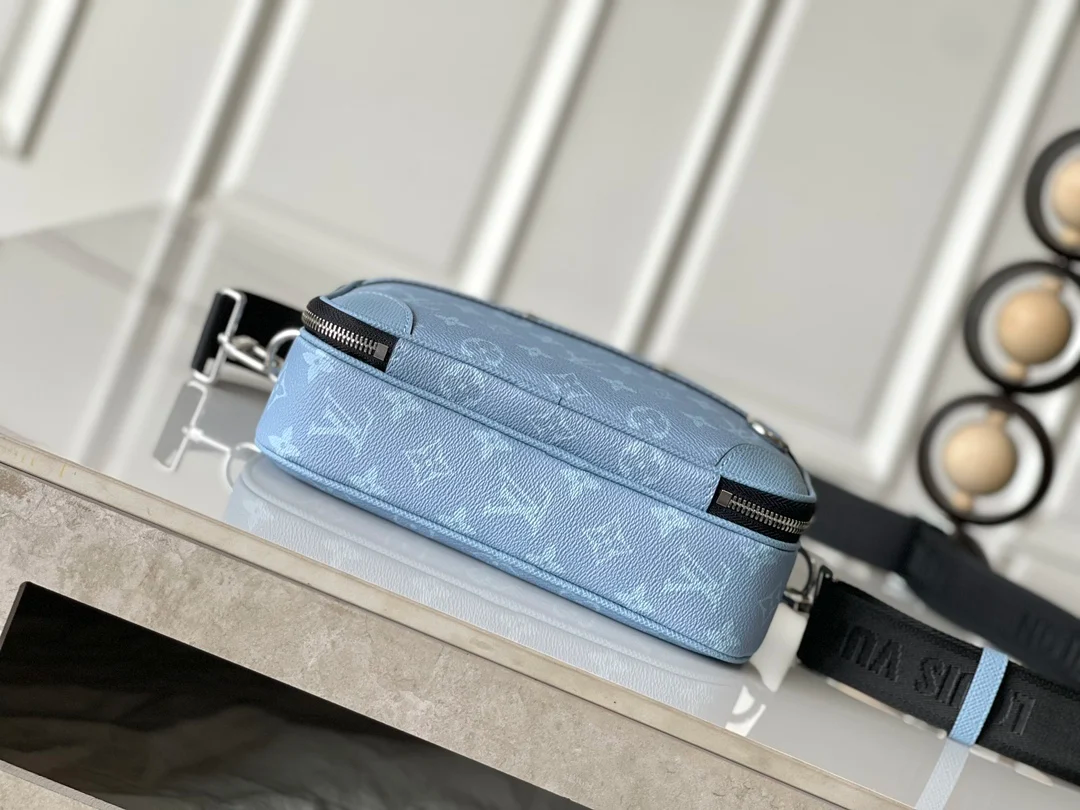 LV M14073 코팅 캔버스 남성용 메신저 백 - 상세 이미지 4개