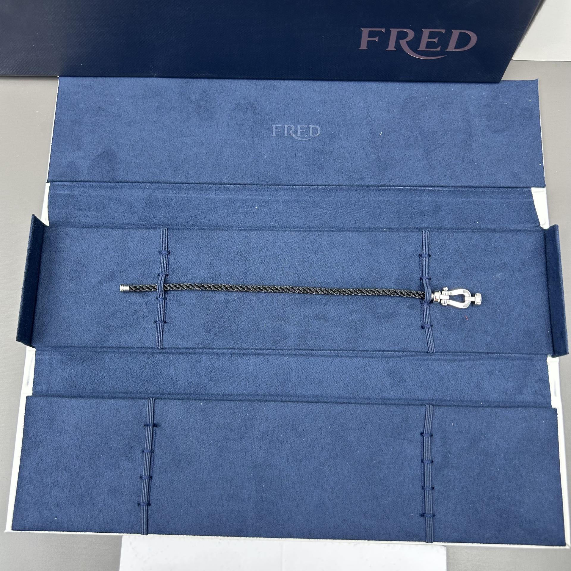 f92887bf425a4.jpg
