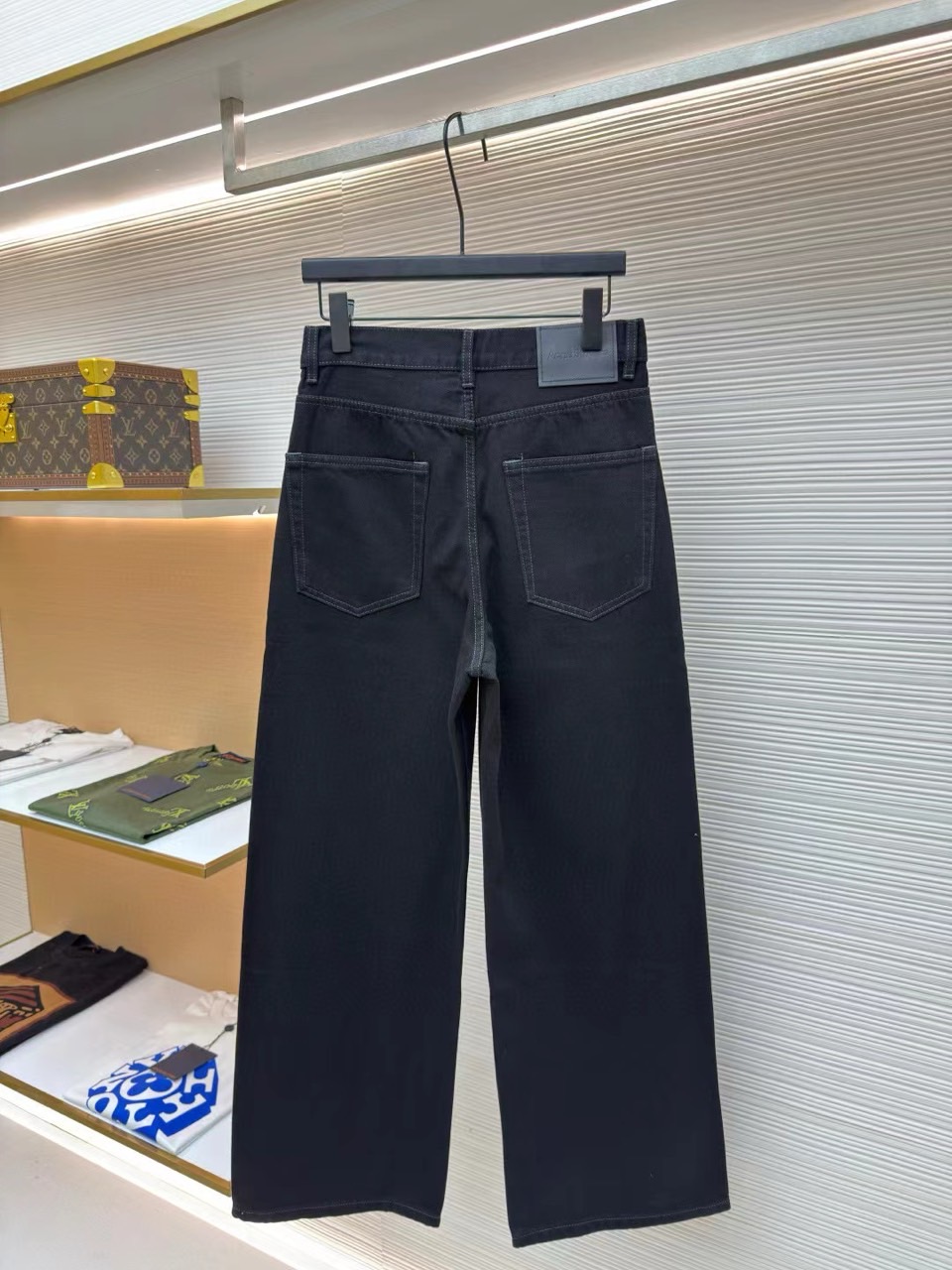fe3679e014f59.jpg